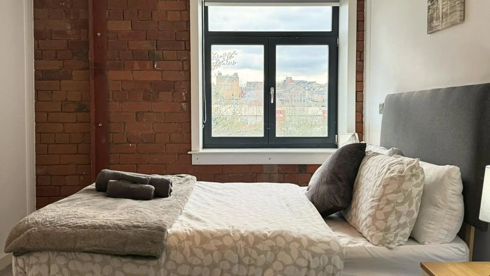 Apartman Stunning 2 Bed In City Centre With Free Parking - Sleeps 7 Bradford